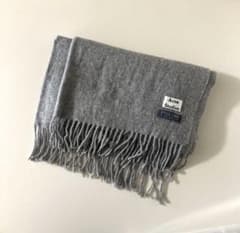 Acne Studios グレー　フリンジマフラー　ストール Acne Studios マフラー グレー フリンジ - メルカリ