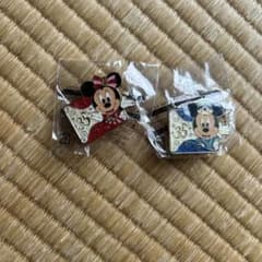 東京ディズニーリゾート 35周年 ピンバッジ 2個セット - メルカリ