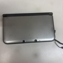 ニンテンドー3DS グレー色 使用感ありのサムネイル