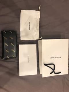 balenciaga 財布のサムネイル