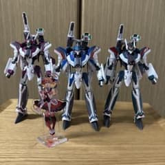 むつき様専用 HG 1/100 VF-31 ジークフリード 3体セット - メルカリ