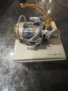 DAIWA 18 FREAMS LT 2000S-XH - メルカリ