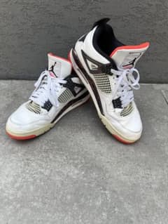 Nike Air Jordan 4 Retro Flight Nostalgiaのサムネイル