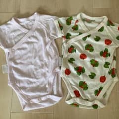 ユニクロ　ベビー肌着2枚セットのサムネイル