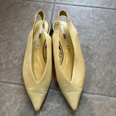 ZARA イエロースリングバックフラットシューズ 38のサムネイル