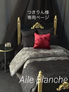 ミニチュア家具　アンティーク調バンパイヤ様のベッドのサムネイル
