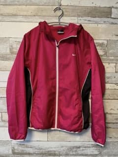 NIKE レディース ウィンドブレーカー ランニング　ウォーキング　起毛