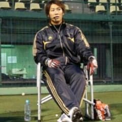【元阪神タイガース】西岡剛♯5  首位打者時代直筆サイン入打者手袋ロッテのサムネイル