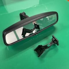 トヨタ純正　バックモニター内蔵自動防眩ミラーのサムネイル
