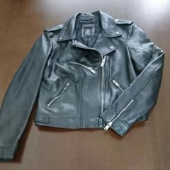 ZARA 本革ライダースジャケット Lサイズのサムネイル
