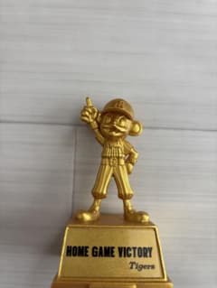 阪神タイガース トロフィー  GAME VICTORY 阪神タイガース トロフィー HOME GAME VICTORY トラッキー - メルカリ