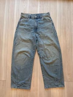 ZARA ザラ 太めデニム ダーツデザイン ジーンズ ブルー EUR38のサムネイル