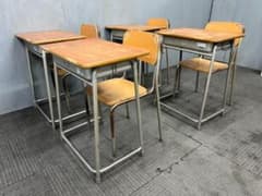 323◇格安配送地域あり◇ホウトク◇学童机・椅子4組(旧JIS1号)学校学習