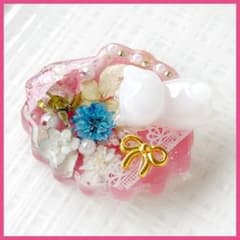 No.2757ハンドメイド レジンヘアゴム ドライフラワー 猫ちゃん - メルカリ