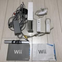 Wii 本体 セット　リモコン2個付きのサムネイル