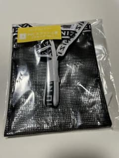 NiziU サコッシュのサムネイル