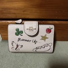 COACH イラスト付き二つ折り財布のサムネイル