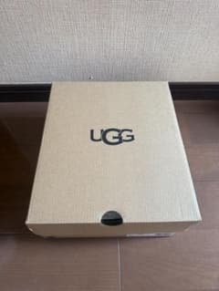 【美品】UGG 空箱 シューズボックス 収納ケースのサムネイル
