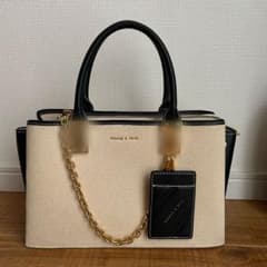 CHARLES & KEITH ハンドバッグのサムネイル