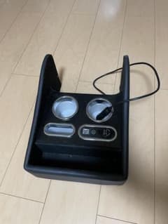 210クラウンセンターコンソールUSB シガーソケット差し込みあり - メルカリ