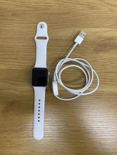 Apple Watch本体 ホワイト 38mm（充電コード付き）のサムネイル