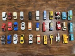 トミカ ミニカー まとめ売り 32台 - メルカリ