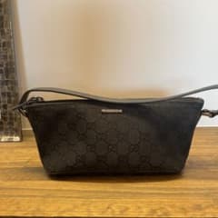 GUCCI グッチ GGミニバッグ　ブラックのサムネイル
