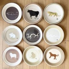 【昭和レトロ】徳力孫三郎 干支 飾皿 9枚セット 箱あり 直径22cm 昭和レトロ】徳力孫三郎 干支 飾皿 9枚セット 箱あり 直径22cm - メルカリ