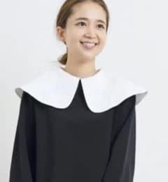 【最終価格】yori ワイドカラーストレッチブラウス　サイズ36のサムネイル