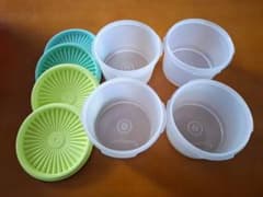 Tupperware 食品保存容器 4個セットのサムネイル