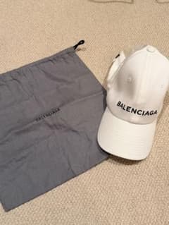 BALENCIAGA ホワイト キャップ 収納袋付きのサムネイル