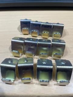 タクボ物置棚受け金具12個（新品未使用）のサムネイル