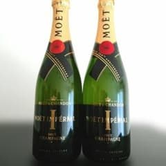 シャンパンMOET & CHANDONモエエシャンドン750ml限定2本セット - メルカリ
