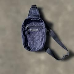 Columbia ネイビー バッグ　水玉のサムネイル