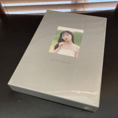 吉岡里帆 Wアニバーサリー写真集「日日」 スペシャルBOX版のサムネイル