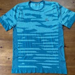 salmon サロモン  Tシャツのサムネイル