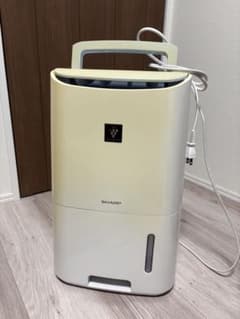 SHARP 衣類乾燥除湿機 CV-H71-W 本体 - メルカリ