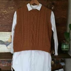 GU ニットベストのサムネイル