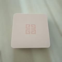 GIVENCHY 랜턴 포렐 블로섬 크림 컴팩트