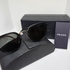 永野芽郁着用 PRADA プラダ ラウンド型 サングラス SPR17Y ブラック 永野芽郁着用 PRADA プラダ ラウンド型 サングラス SPR17Y ブラック