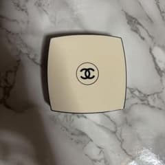 MN様　新品未使用CHANEL LES BEIGES アイシャドウパレット CHANEL LES BEIGES アイシャドウパレット ゴールド - メルカリ