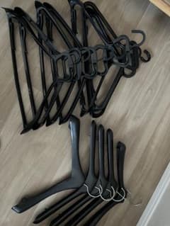 黒い衣類用ハンガーセット　18本セットのサムネイル