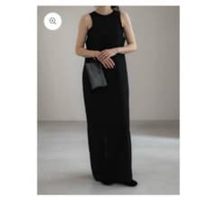 ༶ べべ様専用　新品　完売　お値下げ　digne ディニュ　ロングワンピ　黒のサムネイル