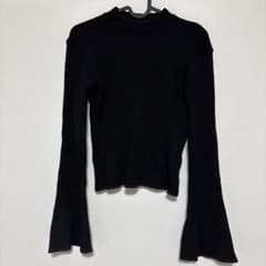 ブラックリブニットフレアスリーブ