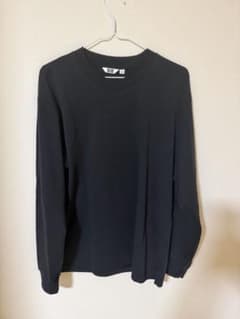 UNIQLO U クルーネック長袖Tシャツ 2枚セット Mサイズ黒白のサムネイル