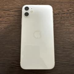 Apple iPhone 11 64GB ホワイト 本体のサムネイル