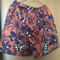 花柄ショートパンツのサムネイル