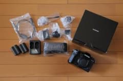 ★美品★FUJIFILM X-T5 ボディ ブラック おまけ付きのサムネイル