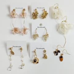 【SALE】ハンドメイドピアス 90点まとめ売り ハンドメイドアクセサリー 7点】ハンドメイド ピアスまとめ売り 在庫一掃セール - メルカリ