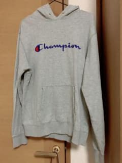 【限定値下げ】Champion チャンピオン パーカー Lのサムネイル